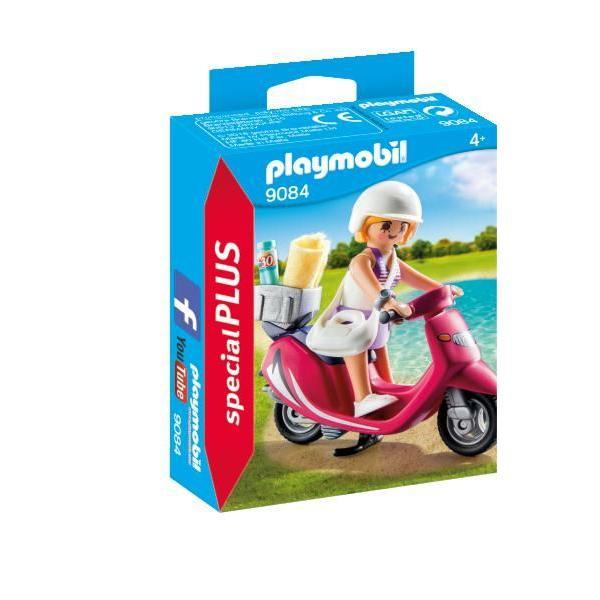 Playmobil Figurines - Fata cu scooter