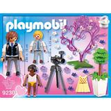 playmobil-city-life-copii-cu-flori-si-fotograf-3.jpg