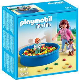 Playmobil City Life - Set constructie cu figurine - Piscina plina de bile 4 ani +