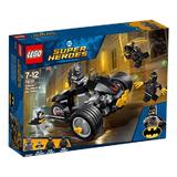 LEGO Super Heroes - Batman Atacul talonilor 76110 pentru 7-12 ani