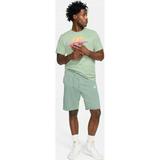 tricou-barbati-nike-sportswear-dna-futura-dd1256-006-l-verde-2.jpg