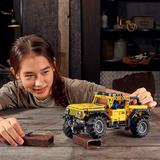 lego-technic-jeep-wrangler-42122-5.jpg