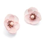 cercei-mici-eleganti-floare-roz-pal-handmade-zia-fashion-eva-2.jpg