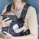 babybjorn-marsupiu-anatomic-mini-cu-pozitii-multiple-de-purtare-anthracite-3d-mesh-4.jpg