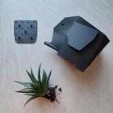 ghiveci-printat-3d-din-material-biodegradabil-in-forma-de-elefant-cu-sistem-de-drenaj-interior-negru-92x118x88-mm-3.jpg