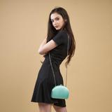 clutch-juliet-verde-marin-satinat-cu-lant-argintiu-5.jpg