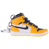 breloc-pentru-chei-nike-air-jordan-figurina-3d-50x30-mm-fabricat-din-cauciuc-si-pvc-realizat-si-pictat-manual-galben-alb-3.jpg