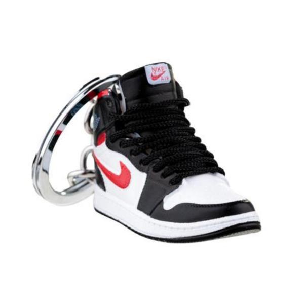 Breloc pentru chei, Nike Air Jordan, figurina 3D, 50x30 mm, fabricat din cauciuc si pvc, realizat si pictat manual, Negru-Alb