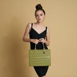 geanta-shopper-verde-matlasata-cu-doua-manere-3.jpg