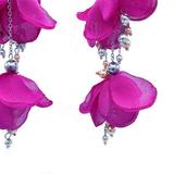 cercei-foarte-lungi-voluminosi-cu-flori-din-voal-culoarea-roz-magenta-perle-si-inox-lovely-corizmi-3.jpg