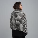 esarfa-dubla-neagra-cu-imprimeu-geometric-4.jpg