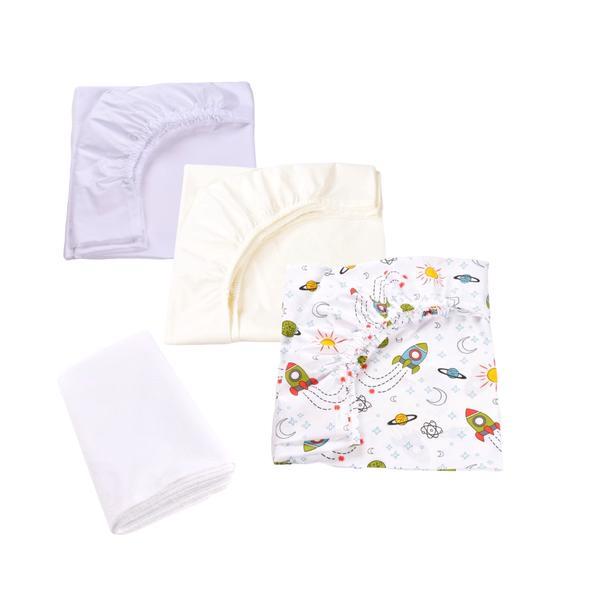 Set 3 cearsafuri alb crem si model rachete + protectie impermeabila patut 90x40 50 cm