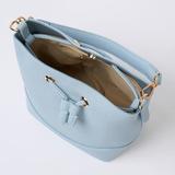 geanta-albastra-bucket-bag-cu-tighel-3.jpg