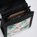 rucsac-cu-catarame-si-flori-negre-4.jpg